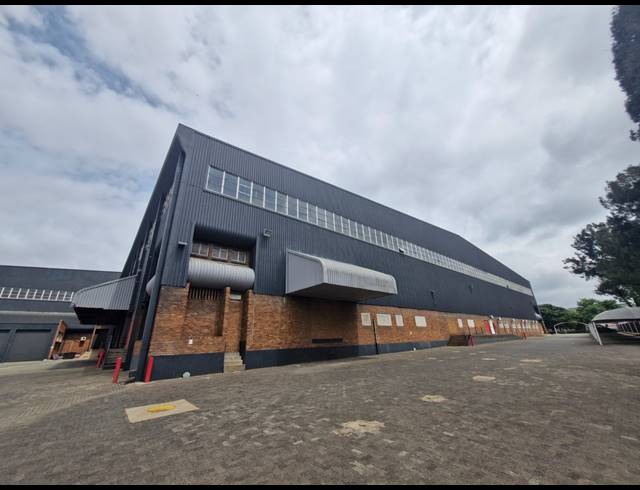 8,599M² WAREHOUSE TO LET IN DENVER
